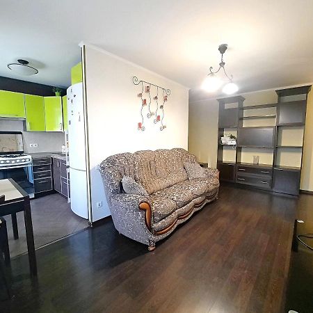 Ботанік Це 3 Кімнатна Квартира Подобово У Центрі Полтави Мережа Alex Apartments Безконтактне Заселення 24-7 Документи Для Відряджень Poltawa Exterior foto